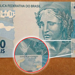 Humor - Funcionário imprimiu “Goku seja louvado” em nota de 100 Humor - Funcionário imprimiu “Goku seja louvado” em nota de 100